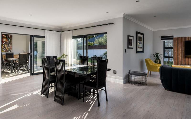 8 Bedroom Property for Sale in Somerset West Western Cape